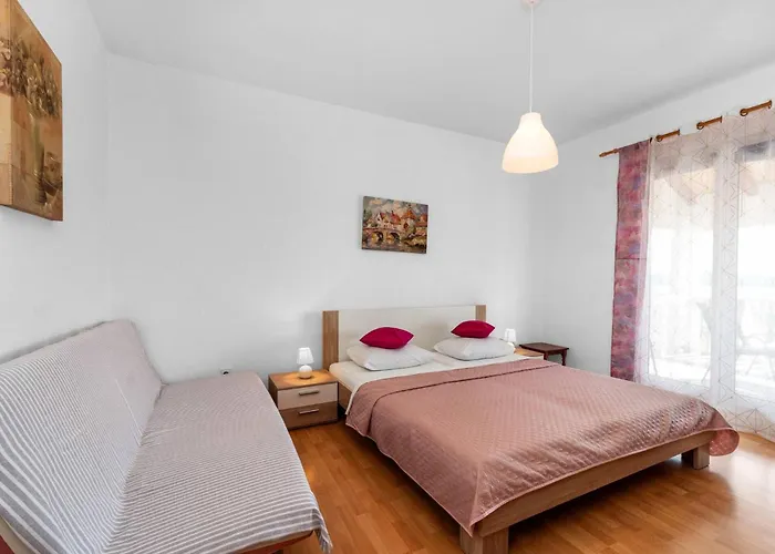 Lara Apartmán Tribalj